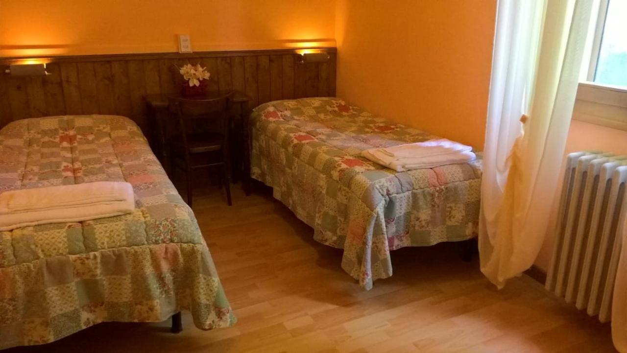 Capanna C.A.O. Hotel Брунате Екстериор снимка