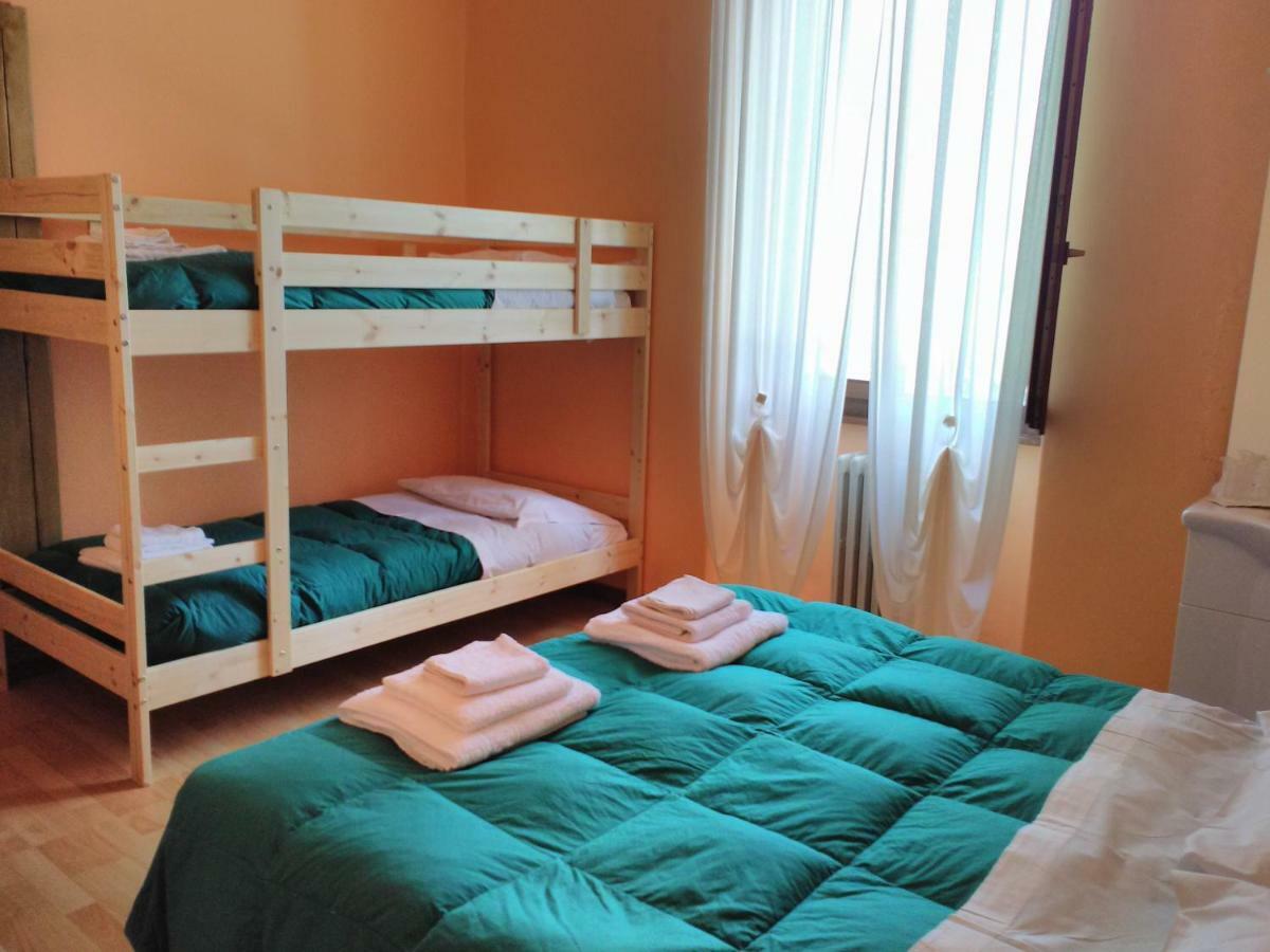 Capanna C.A.O. Hotel Брунате Екстериор снимка