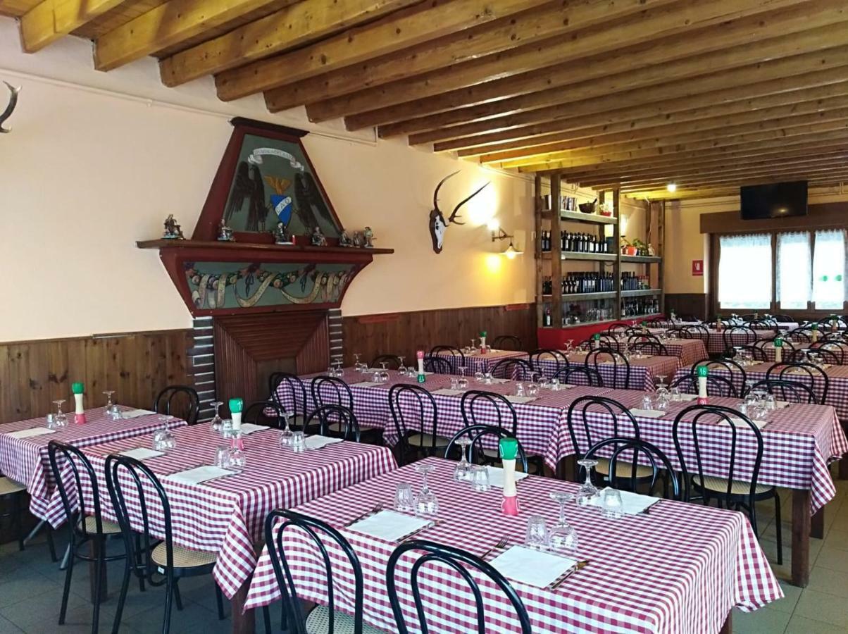 Capanna C.A.O. Hotel Брунате Екстериор снимка
