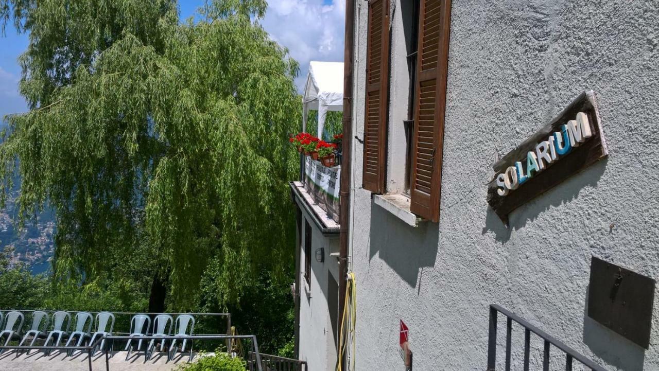 Capanna C.A.O. Hotel Брунате Екстериор снимка