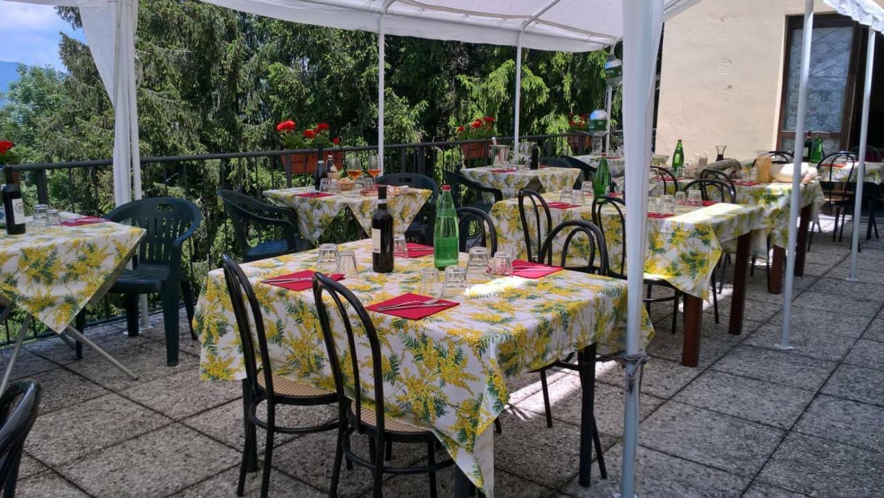 Capanna C.A.O. Hotel Брунате Екстериор снимка