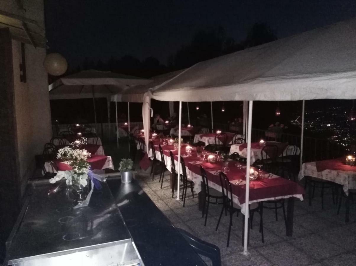 Capanna C.A.O. Hotel Брунате Екстериор снимка
